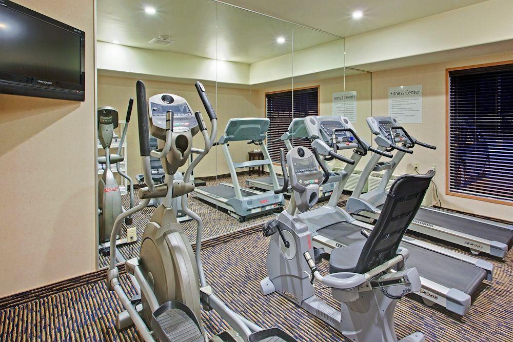 Holiday Inn Express Yorkton East By Ihg Εξωτερικό φωτογραφία