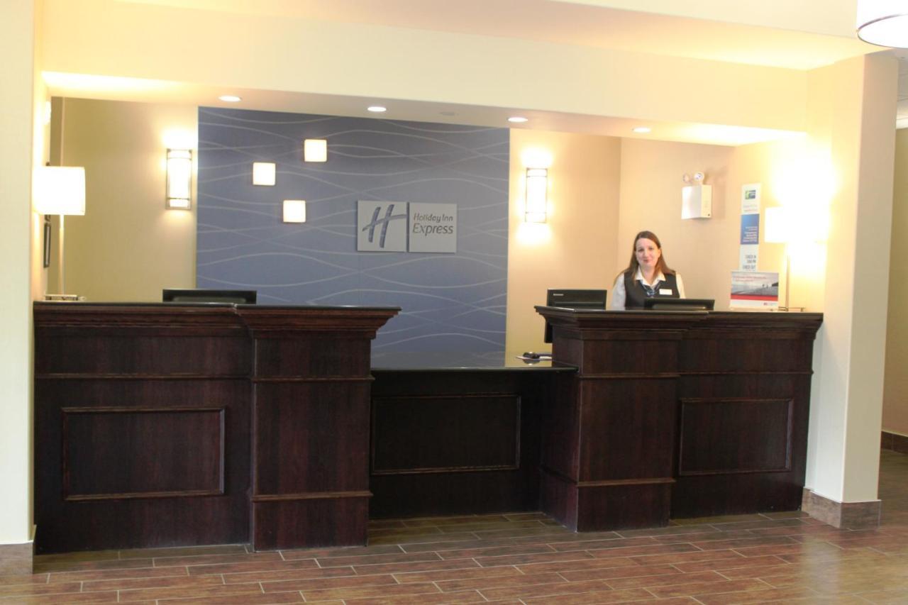 Holiday Inn Express Yorkton East By Ihg Εξωτερικό φωτογραφία